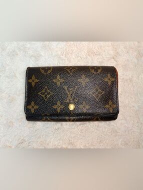 Louis Vuitton Monogram Tresòr Wallet